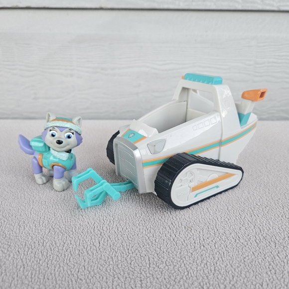 Paw Patrol Everest Snowmobile Action Figure Dog Spin Masters Preschool - Picture 1 of 12